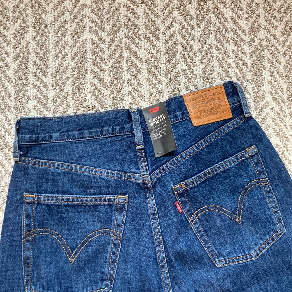 COPY - NEVER USED Levi,s ribcage super high rise wide leg jeans 30x34 - Picture 4 of 4
